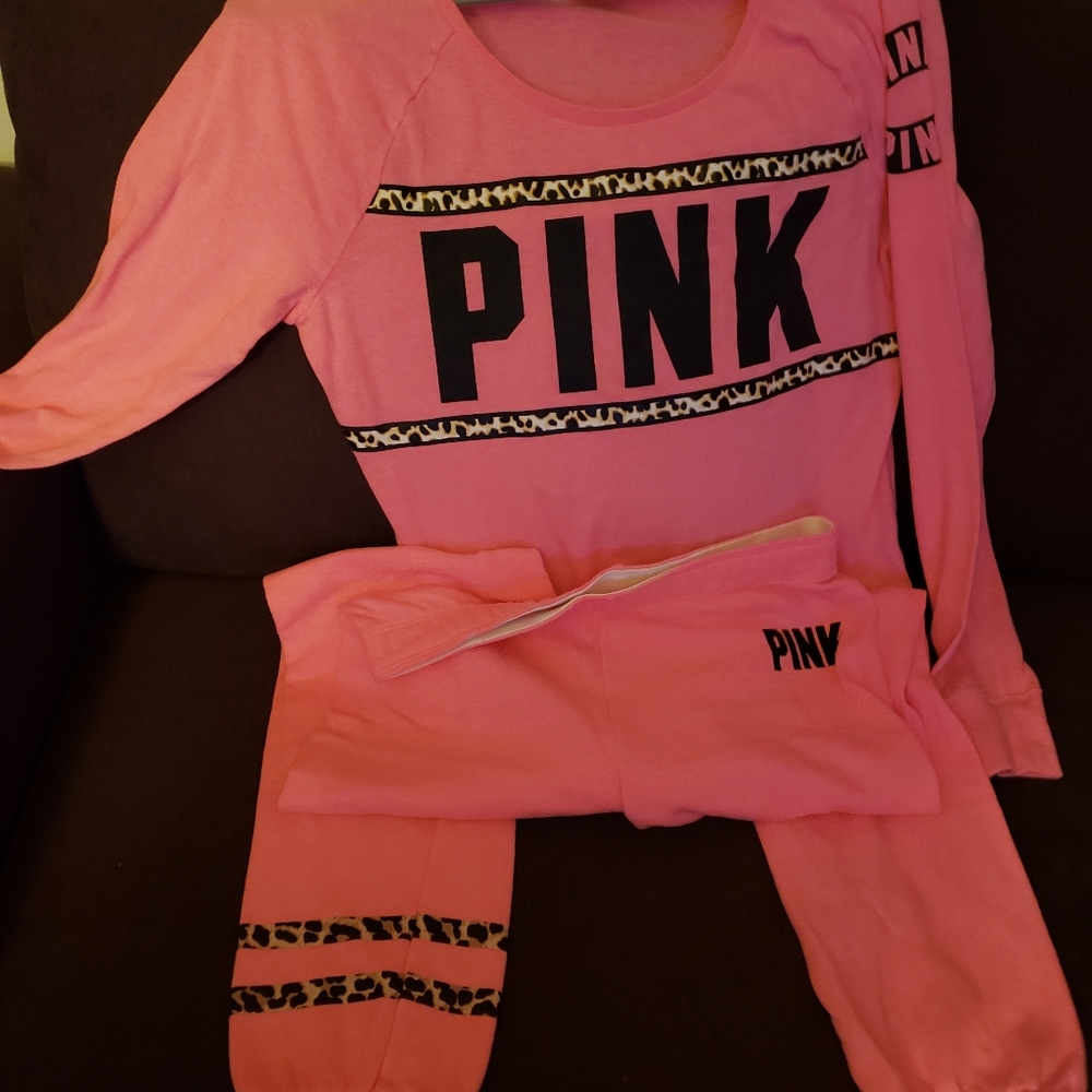 Sweatpants and matching sweatshirt